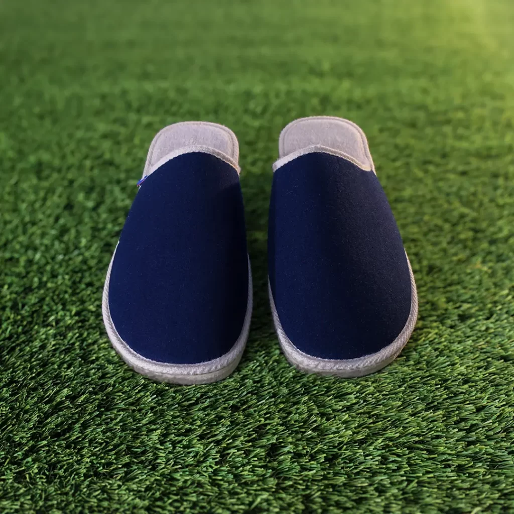 Mule Torgnole bleu marine Made in France avec broderie personnalisée au prénom