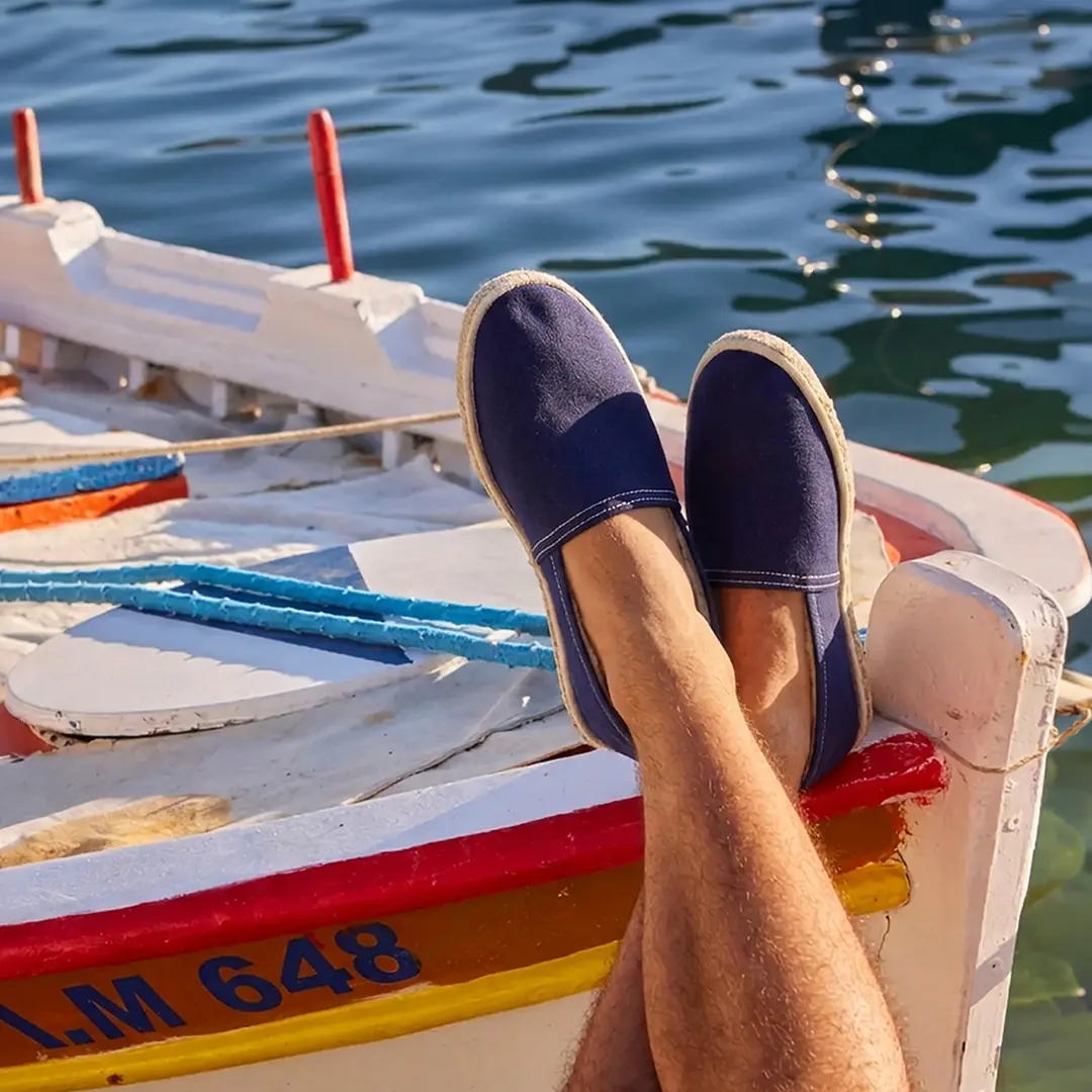 Photo produit portee Espadrille Marin Mules "La Torgnole" couleur noire mise en situation